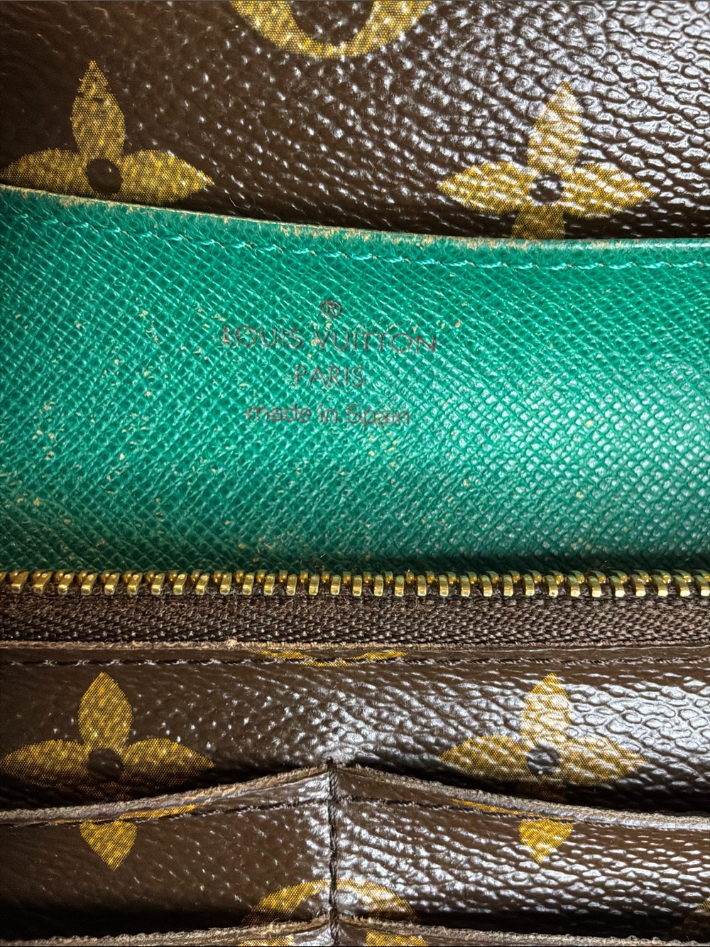 Louis Vuitton Monogram Emilie Wallet with Teal Interior - Picture 2 of 8
